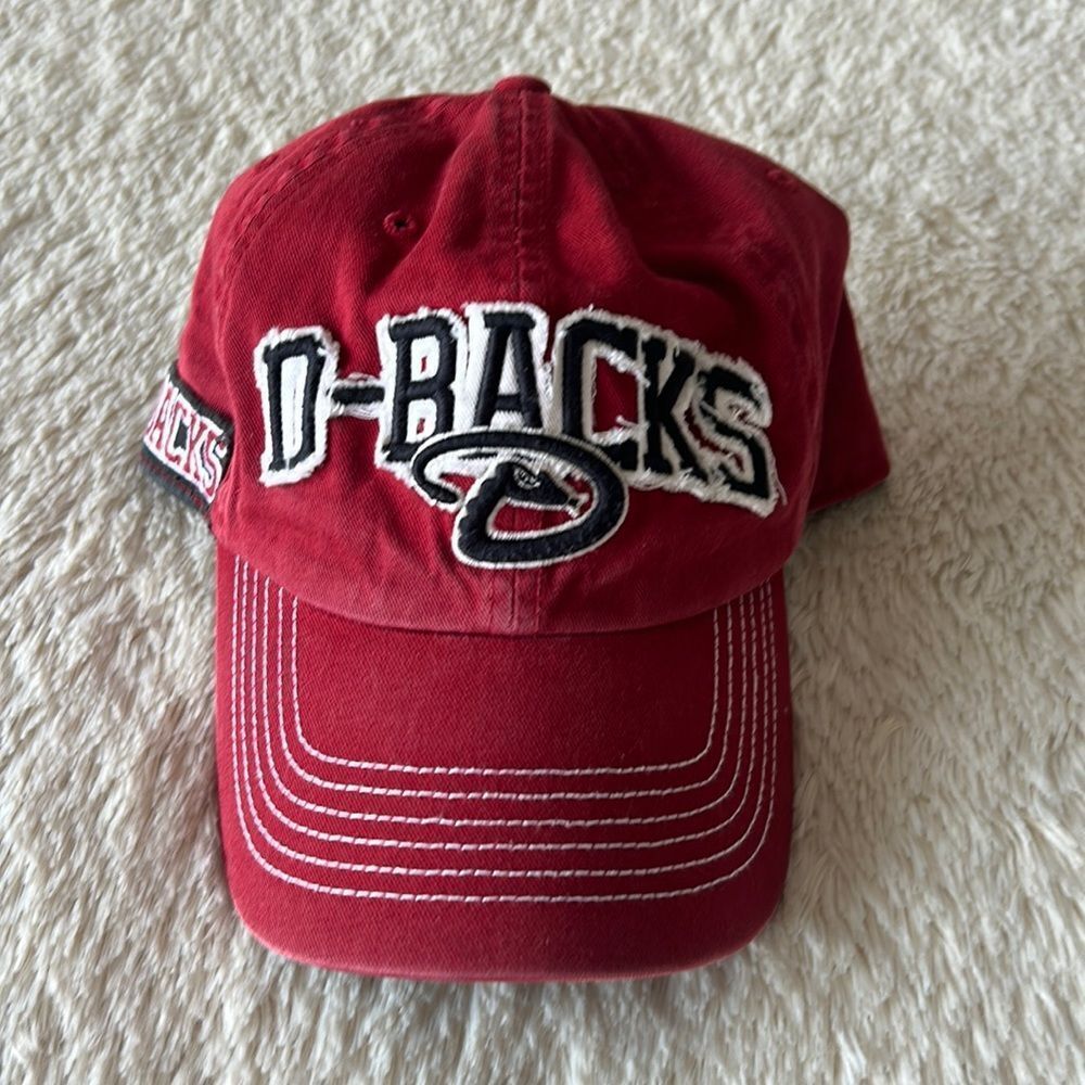 Diamond Backs MLB red adjustable baseball cap